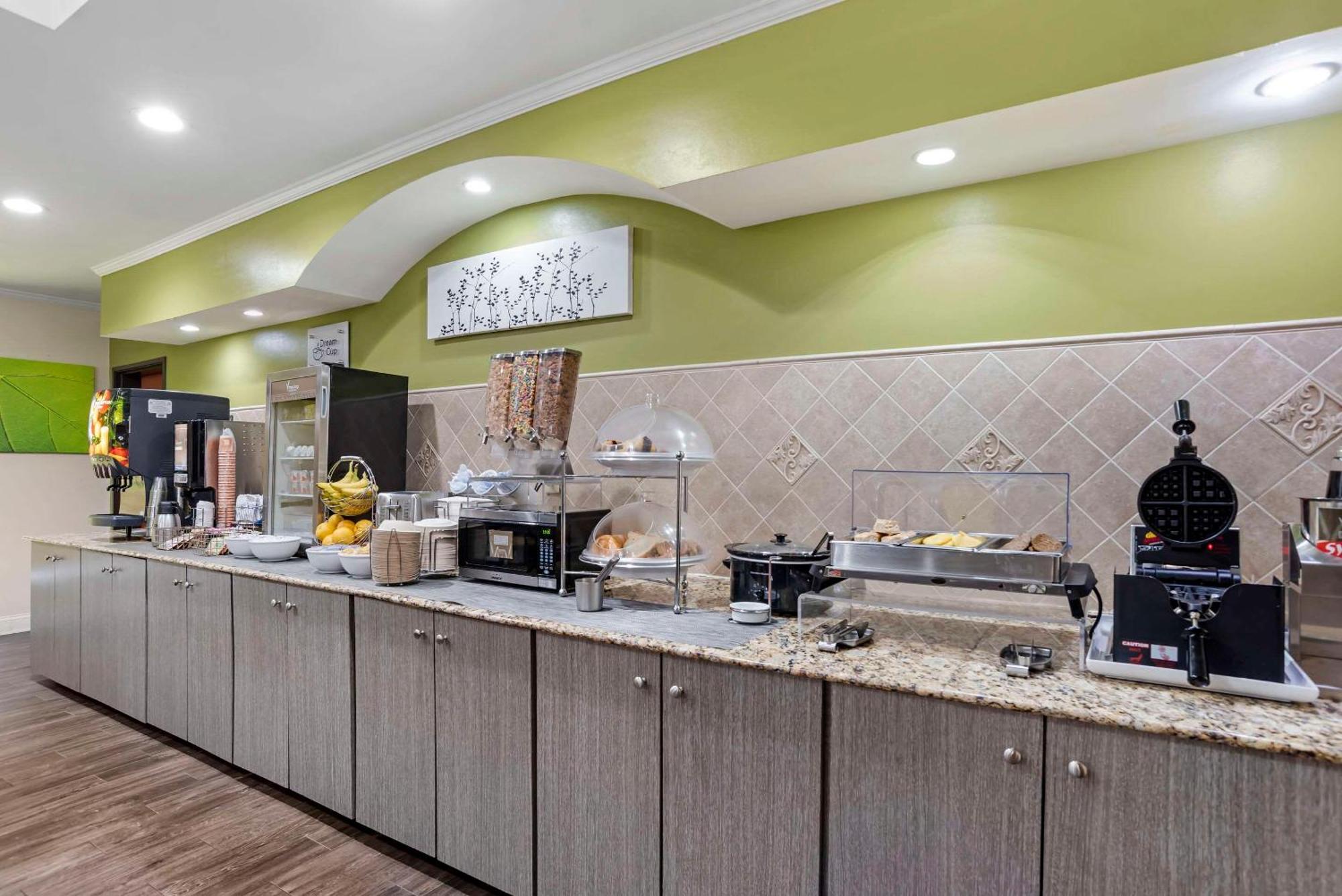 Sleep Inn & Suites Montgomery East I-85 Εξωτερικό φωτογραφία